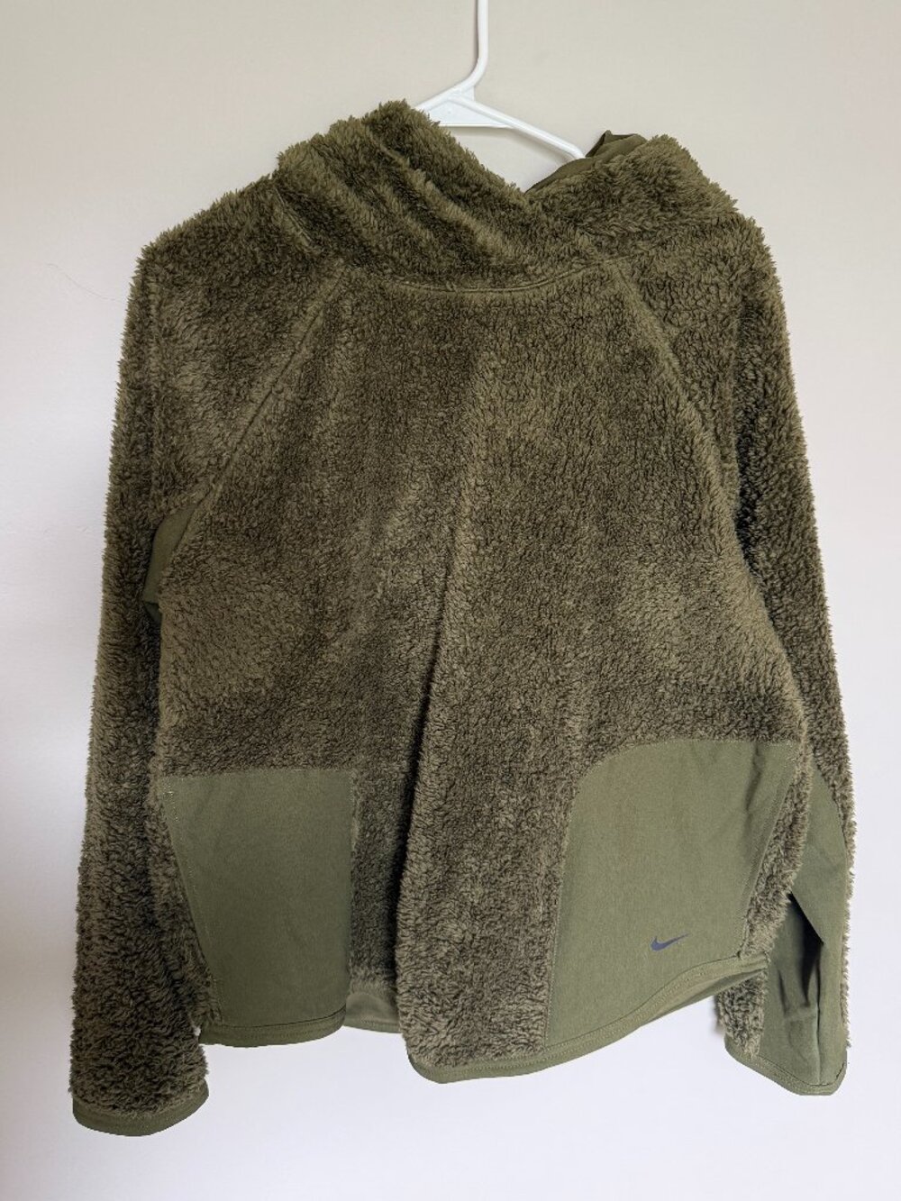 Nike Sherpa Fleece Hoodie Olive Green Pullover Cozy Athletic Sweatshirt Size M